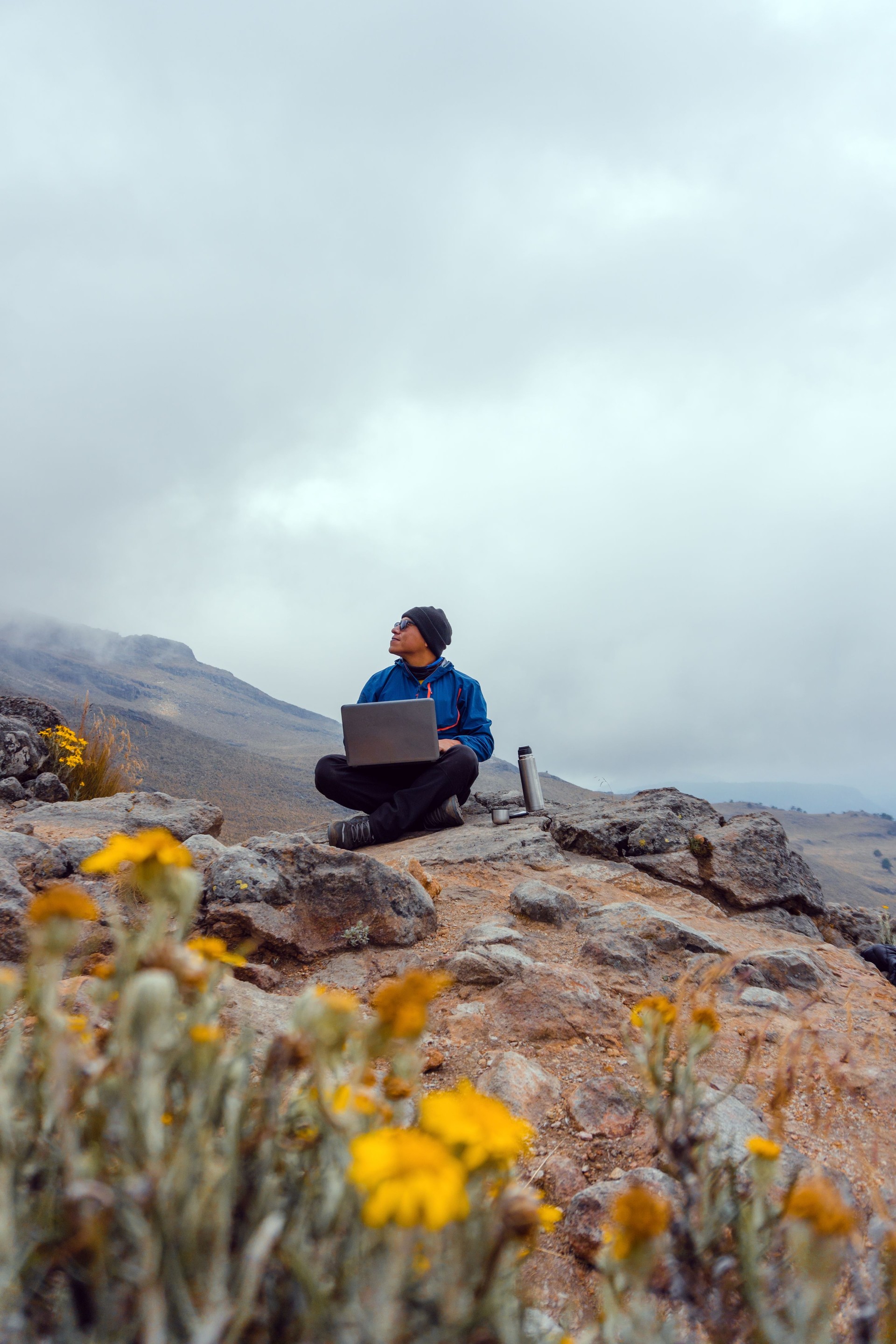 Digital nomad working remotely on iztaccihuatl volcano, mexico